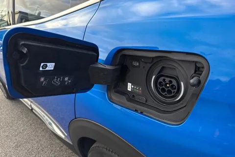 ND71FTU PEUGEOT 3008 1.6 13.2kWh GT Premium e-EAT Euro 6 (s/s) 5dr Thumbnail #34