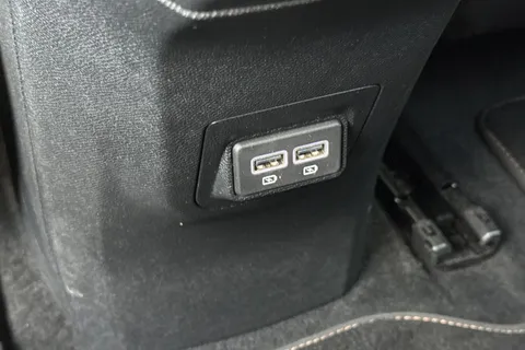 ND71FTU PEUGEOT 3008 1.6 13.2kWh GT Premium e-EAT Euro 6 (s/s) 5dr Thumbnail #37