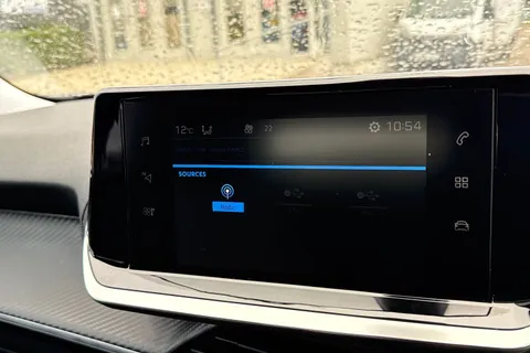 39 of 67 for PEUGEOT 2008 1.2 PureTech Allure Euro 6 (s/s) 5dr