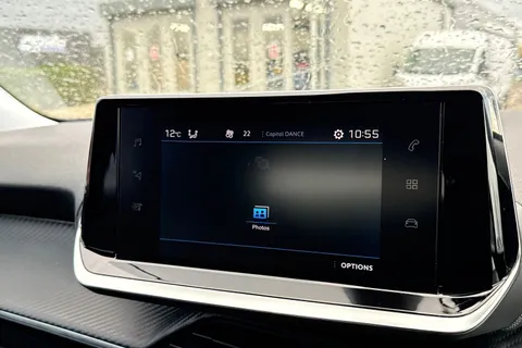 41 of 67 for PEUGEOT 2008 1.2 PureTech Allure Euro 6 (s/s) 5dr