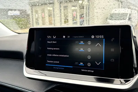 42 of 67 for PEUGEOT 2008 1.2 PureTech Allure Euro 6 (s/s) 5dr