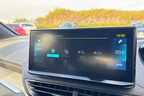 ND71FTU PEUGEOT 3008 1.6 13.2kWh GT Premium e-EAT Euro 6 (s/s) 5dr Thumbnail #53