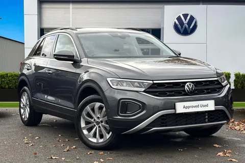 DF25AWP Volkswagen T-Roc 1.5 TSI Match 5dr DSG | Rear Camera | App Connect Thumbnail #2