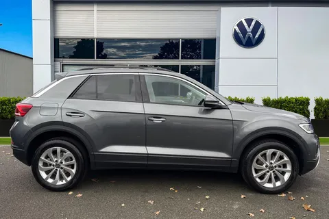 DF25AWP Volkswagen T-Roc 1.5 TSI Match 5dr DSG | Rear Camera | App Connect Thumbnail #4