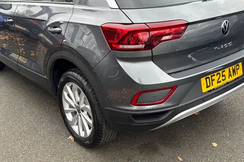 DF25AWP Volkswagen T-Roc 1.5 TSI Match 5dr DSG | Rear Camera | App Connect Thumbnail #9
