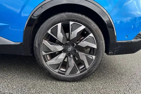 AK74UKU Renault Rafale 1.2 E-TECH techno esprit Alpine Auto Euro 6 (s/s) 5dr Thumbnail #14