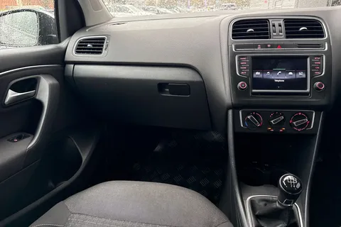 20 of 60 for Volkswagen Polo 1.2 TSI BlueMotion Tech SE Euro 6 (s/s) 5dr