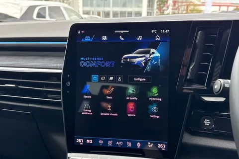 AK74UKU Renault Rafale 1.2 E-TECH techno esprit Alpine Auto Euro 6 (s/s) 5dr Thumbnail #32