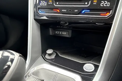 DF25AWP Volkswagen T-Roc 1.5 TSI Match 5dr DSG | Rear Camera | App Connect Thumbnail #36