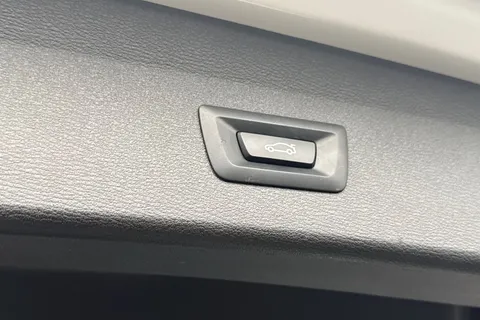 KM22FBV BMW X1 2.0 20d M Sport Auto xDrive Euro 6 (s/s) 5dr Thumbnail #36