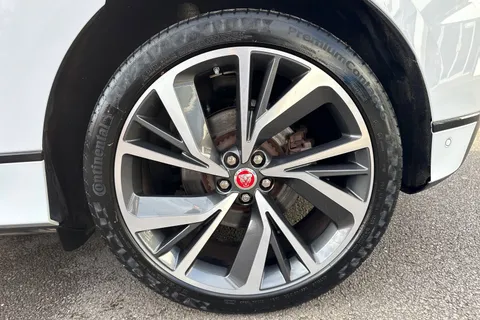 12 of 63 for Jaguar I-Pace 400 90kWh HSE SUV 5dr Electric Auto 4WD (400 ps)