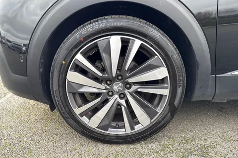 12 of 66 for PEUGEOT 3008 1.2 PureTech GT Line Premium EAT Euro 6 (s/s) 5dr