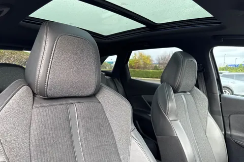 23 of 66 for PEUGEOT 3008 1.2 PureTech GT Line Premium EAT Euro 6 (s/s) 5dr