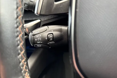 29 of 66 for PEUGEOT 3008 1.2 PureTech GT Line Premium EAT Euro 6 (s/s) 5dr