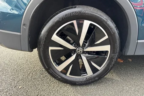 KM25XFY Volkswagen Tiguan 2.0 TDI Match 5dr DSG | Rear Camera | Power Tailgate Thumbnail #12