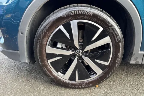 KM25XFY Volkswagen Tiguan 2.0 TDI Match 5dr DSG | Rear Camera | Power Tailgate Thumbnail #14