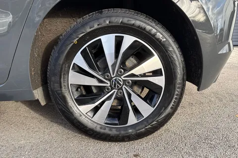 DV70RVF Volkswagen Polo 1.0 TSI Match Euro 6 (s/s) 5dr Thumbnail #14