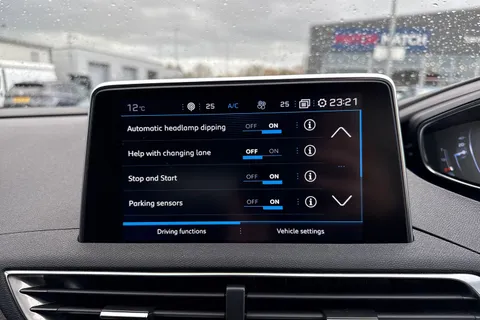 40 of 66 for PEUGEOT 3008 1.2 PureTech GT Line Premium EAT Euro 6 (s/s) 5dr