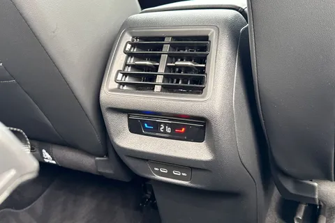 KM25XFY Volkswagen Tiguan 2.0 TDI Match 5dr DSG | Rear Camera | Power Tailgate Thumbnail #39