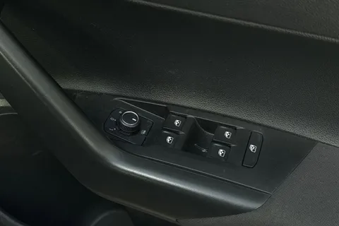 DV70RVF Volkswagen Polo 1.0 TSI Match Euro 6 (s/s) 5dr Thumbnail #51