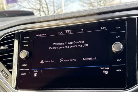 PJ21WGV Volkswagen T-Roc 1.5 TSI EVO R-Line 5dr DSG | Power Tail gate | Rear Camera Thumbnail #31