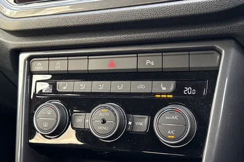 PJ21WGV Volkswagen T-Roc 1.5 TSI EVO R-Line 5dr DSG | Power Tail gate | Rear Camera Thumbnail #36