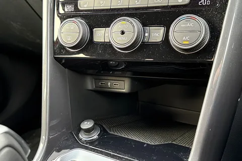 PJ21WGV Volkswagen T-Roc 1.5 TSI EVO R-Line 5dr DSG | Power Tail gate | Rear Camera Thumbnail #37