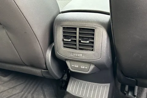 PJ21WGV Volkswagen T-Roc 1.5 TSI EVO R-Line 5dr DSG | Power Tail gate | Rear Camera Thumbnail #40