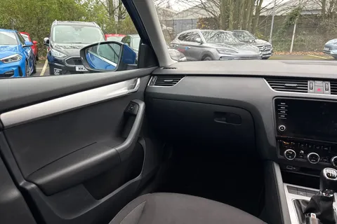 GJ69AOV Škoda Octavia 1.5 TSI ACT SE Technology Euro 6 (s/s) 5dr Thumbnail #16