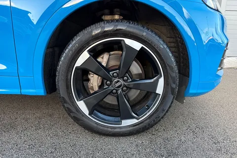 KW69OOY Audi Q5 2.0 TFSI 45 Black Edition S Tronic quattro Euro 6 (s/s) 5dr Thumbnail #11