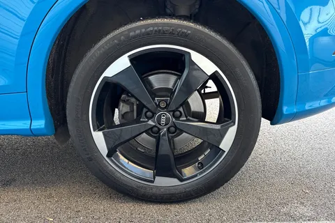 KW69OOY Audi Q5 2.0 TFSI 45 Black Edition S Tronic quattro Euro 6 (s/s) 5dr Thumbnail #14