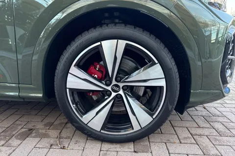 DN75UMW Audi SQ5 3.0 TFSI S Launch Edition Sportback S Tronic quattro Euro 6 (s/s) 5dr Thumbnail #8