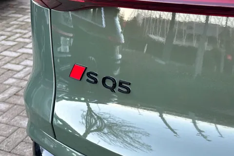 DN75UMW Audi SQ5 3.0 TFSI S Launch Edition Sportback S Tronic quattro Euro 6 (s/s) 5dr Thumbnail #27