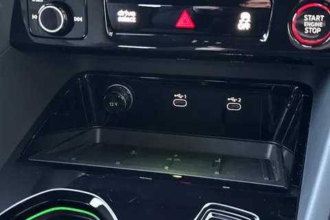 DN75UMW Audi SQ5 3.0 TFSI S Launch Edition Sportback S Tronic quattro Euro 6 (s/s) 5dr Thumbnail #47