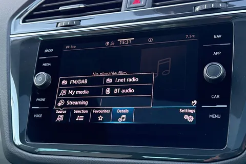 BP23OZS Volkswagen Tiguan 1.5 TSI 150 Elegance 5dr DSG | Heated Seats | Power Tailgate Thumbnail #31