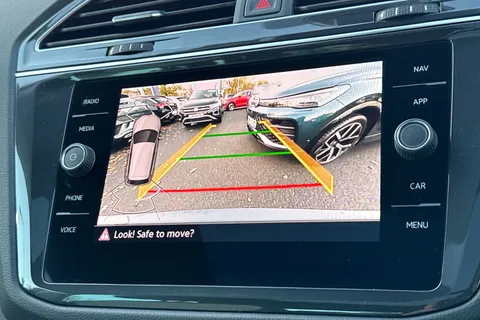 BP23OZS Volkswagen Tiguan 1.5 TSI 150 Elegance 5dr DSG | Heated Seats | Power Tailgate Thumbnail #35