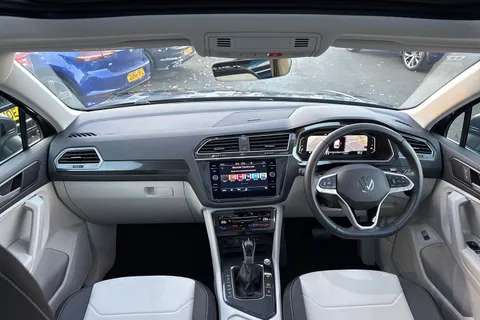BP23OZS Volkswagen Tiguan 1.5 TSI 150 Elegance 5dr DSG | Heated Seats | Power Tailgate Thumbnail #40