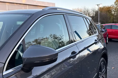 BP23OZS Volkswagen Tiguan 1.5 TSI 150 Elegance 5dr DSG | Heated Seats | Power Tailgate Thumbnail #42