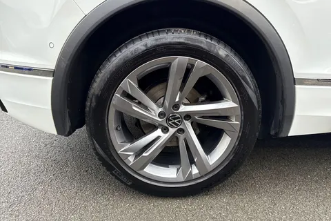 DF23OPJ Volkswagen Tiguan 1.5 TSI 150 R-Line Edition 5dr DSG Thumbnail #12