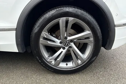 DF23OPJ Volkswagen Tiguan 1.5 TSI 150 R-Line Edition 5dr DSG Thumbnail #13