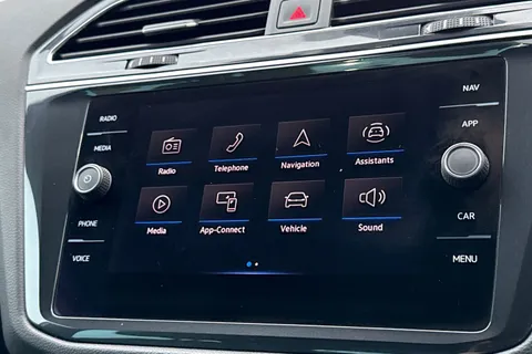 DF23OPJ Volkswagen Tiguan 1.5 TSI 150 R-Line Edition 5dr DSG Thumbnail #29