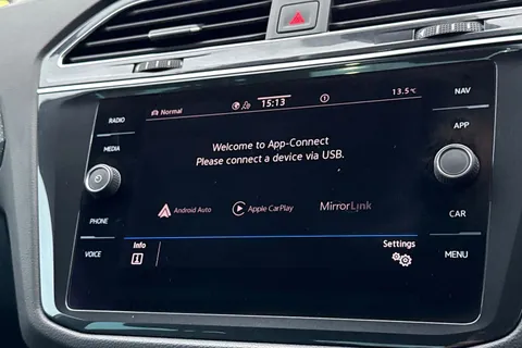 DF23OPJ Volkswagen Tiguan 1.5 TSI 150 R-Line Edition 5dr DSG Thumbnail #31