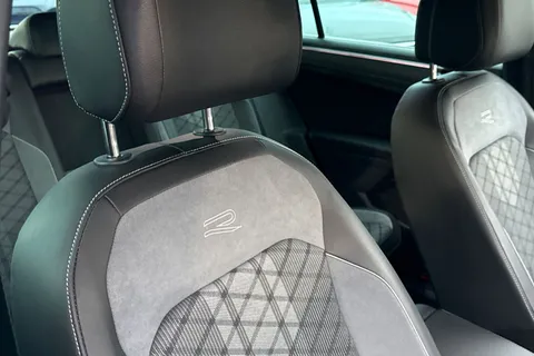 DF23OPJ Volkswagen Tiguan 1.5 TSI 150 R-Line Edition 5dr DSG Thumbnail #38