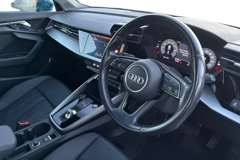 BV21WCZ Audi A3 Sport 40 TFSI e 204 PS S tronic Thumbnail #15