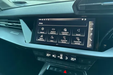 BV21WCZ Audi A3 Sport 40 TFSI e 204 PS S tronic Thumbnail #48