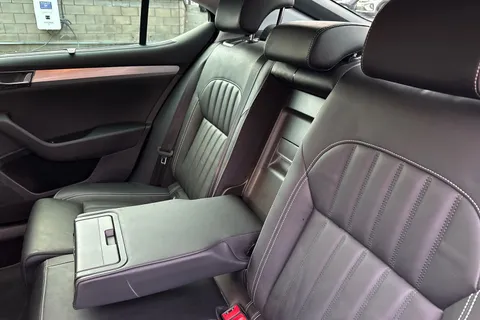 AJ21XDT Škoda Superb 1.4 TSI iV 13kWh SE Technology DSG Euro 6 (s/s) 5dr Thumbnail #26