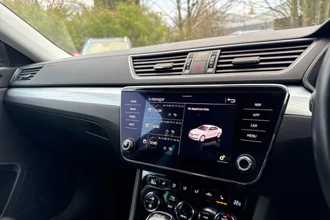 AJ21XDT Škoda Superb 1.4 TSI iV 13kWh SE Technology DSG Euro 6 (s/s) 5dr Thumbnail #41