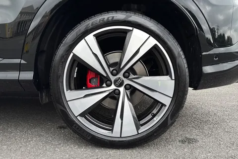 PJ25RYG Audi Q5 SUV Edition 1 TDI quattro 204 PS S tronic Thumbnail #10