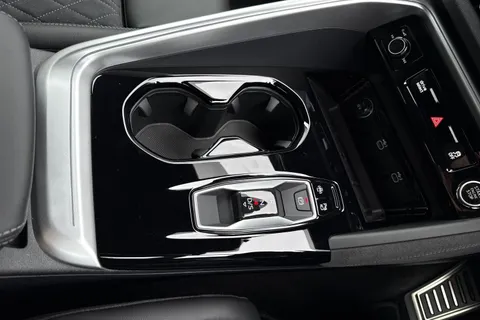 PJ25RYG Audi Q5 SUV Edition 1 TDI quattro 204 PS S tronic Thumbnail #23