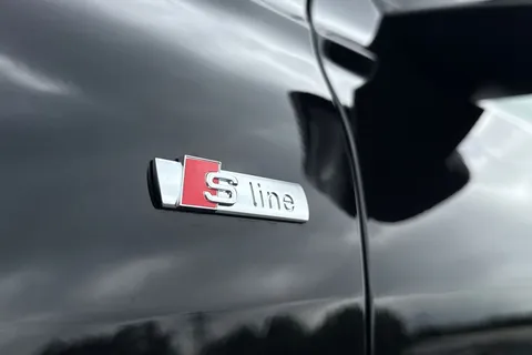 PJ25RYG Audi Q5 SUV Edition 1 TDI quattro 204 PS S tronic Thumbnail #29